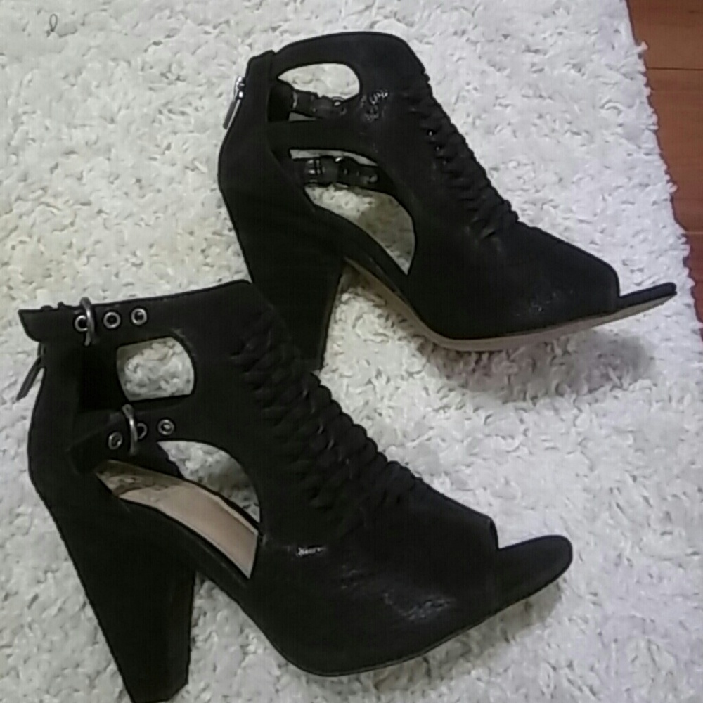 Black Vince Camuto open toe shoes